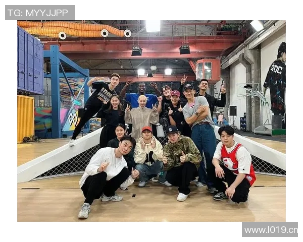 成都街舞团队协作实力大比拼创新高引领街舞新潮流 成都街舞团队协作实力大比拼创新高引领街舞新潮流