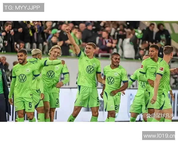 荧光绿色球衣的德甲球队是哪一支